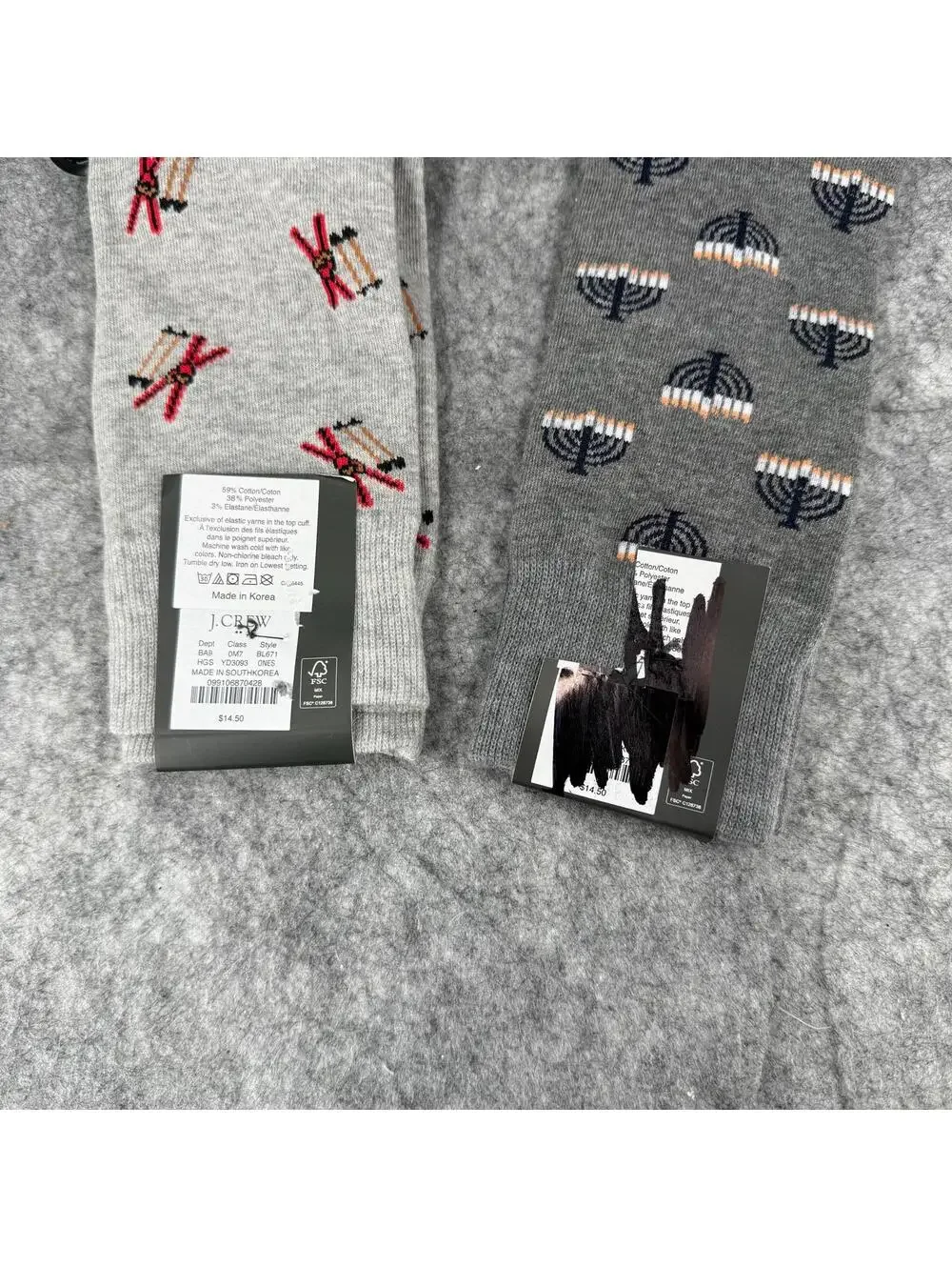 Bundle of 2 Men’s J. Crew Lightweight Dress Socks Menorahs Snow Skis Gray 927